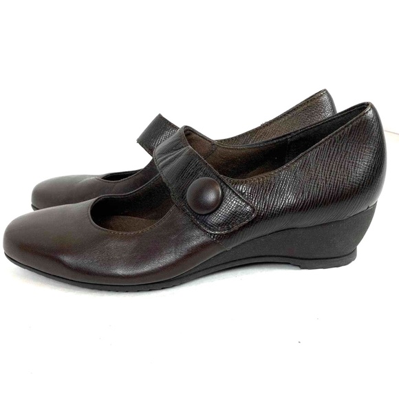 Munro Shoes - Munro "Jenna"  9 SS (AAAA) Brown Shoes